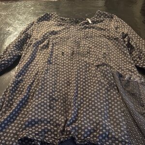 Magnolia Pearl Black and White Patterned Top